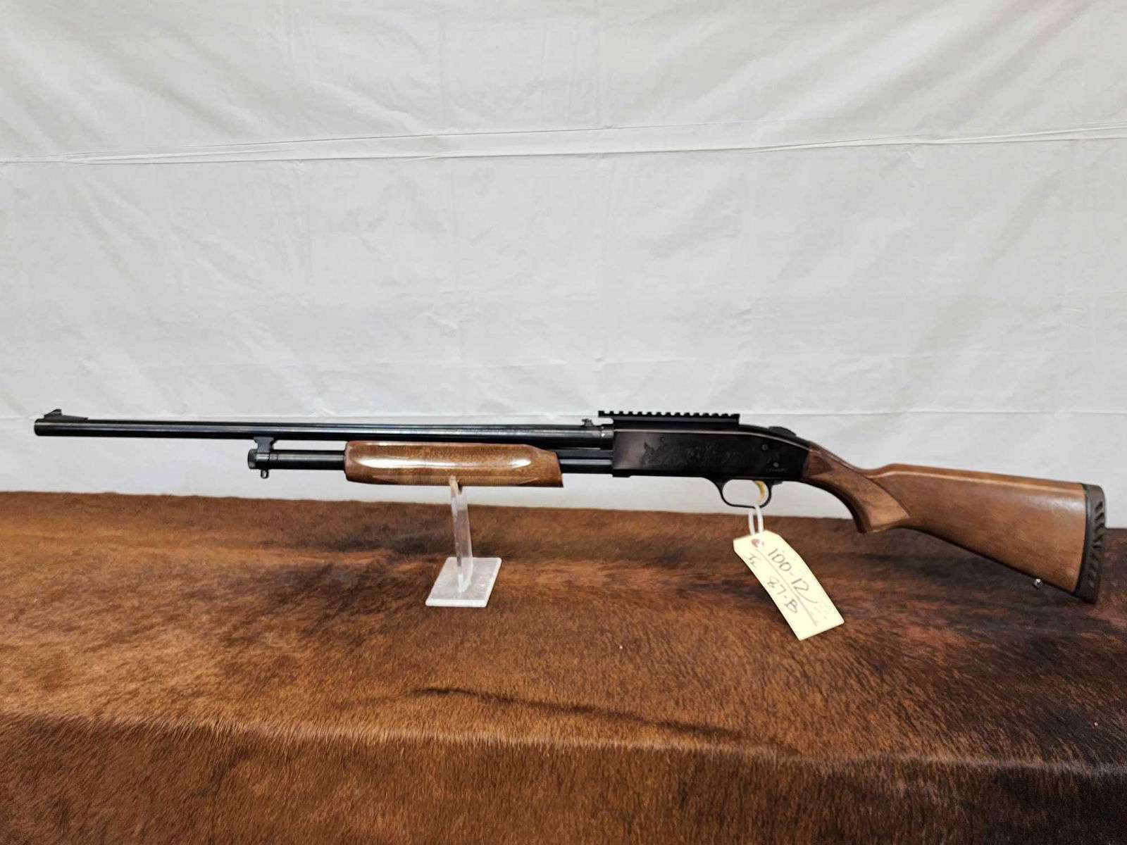 Mossberg Model 500C 20ga Pump Shotgun (1 of 11)
