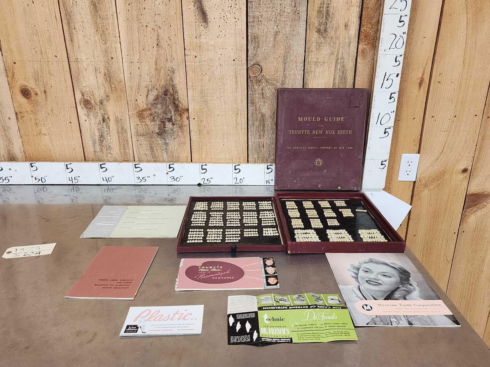 Vintage Trubyte New Hue Dentistry Denture Display: 13.73 Dated 1951 This display is in great condition for its age appears to be complete with all the teeth intact.3 piece display with 2 trays a variety of informational brochures with awesome graphics