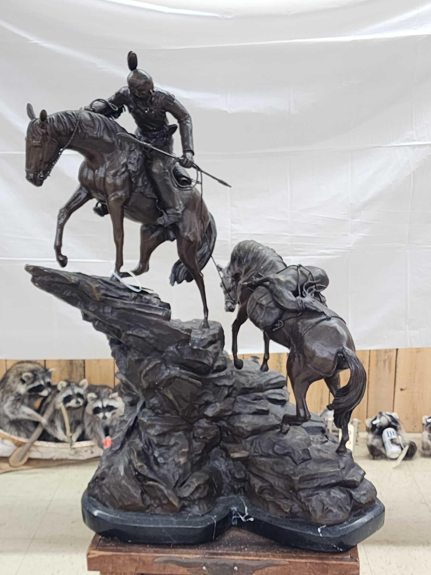 Jim Davidson Bronze " Western Indian Successful Hunt " (1 of 17)
