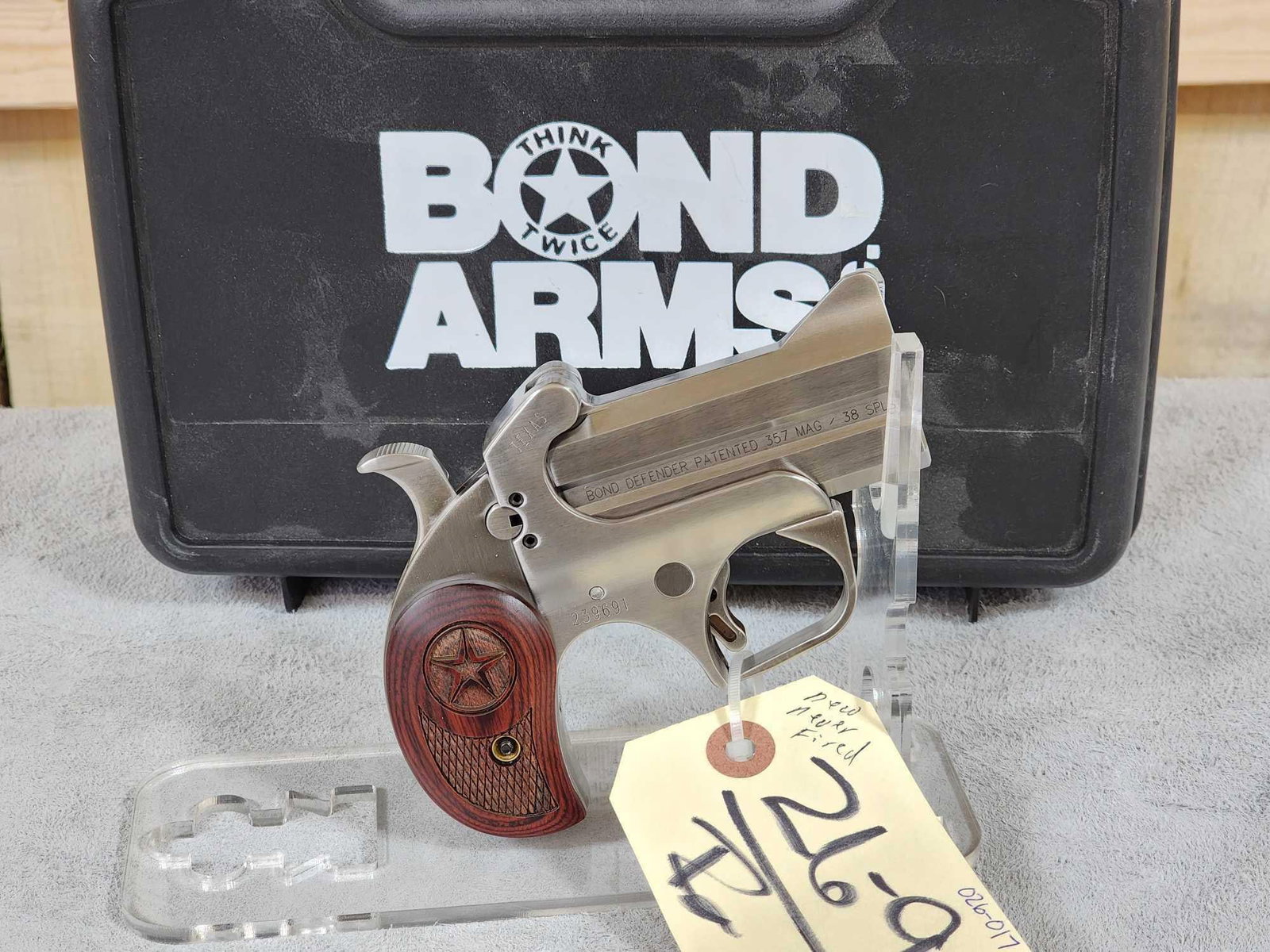 Bond Arms Texas Defender. 357 Mag / .38 Spl 2 Shot Derringer Pistol: 26.9 Brand new never fired 3" barrel stainless SN 239619