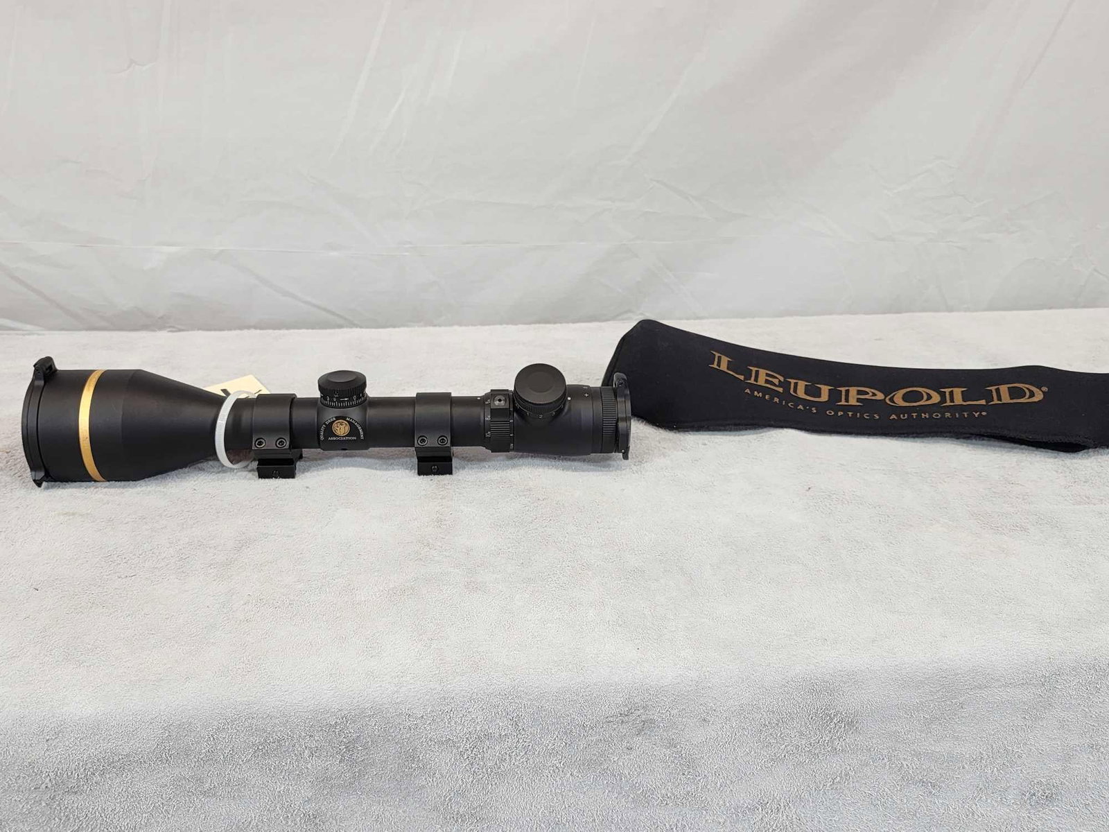 Leupold VX-3L 3.5-10X50mm Scope: 75.71 Quality Deer Management Commemorative edition nice scope clear optics with rings