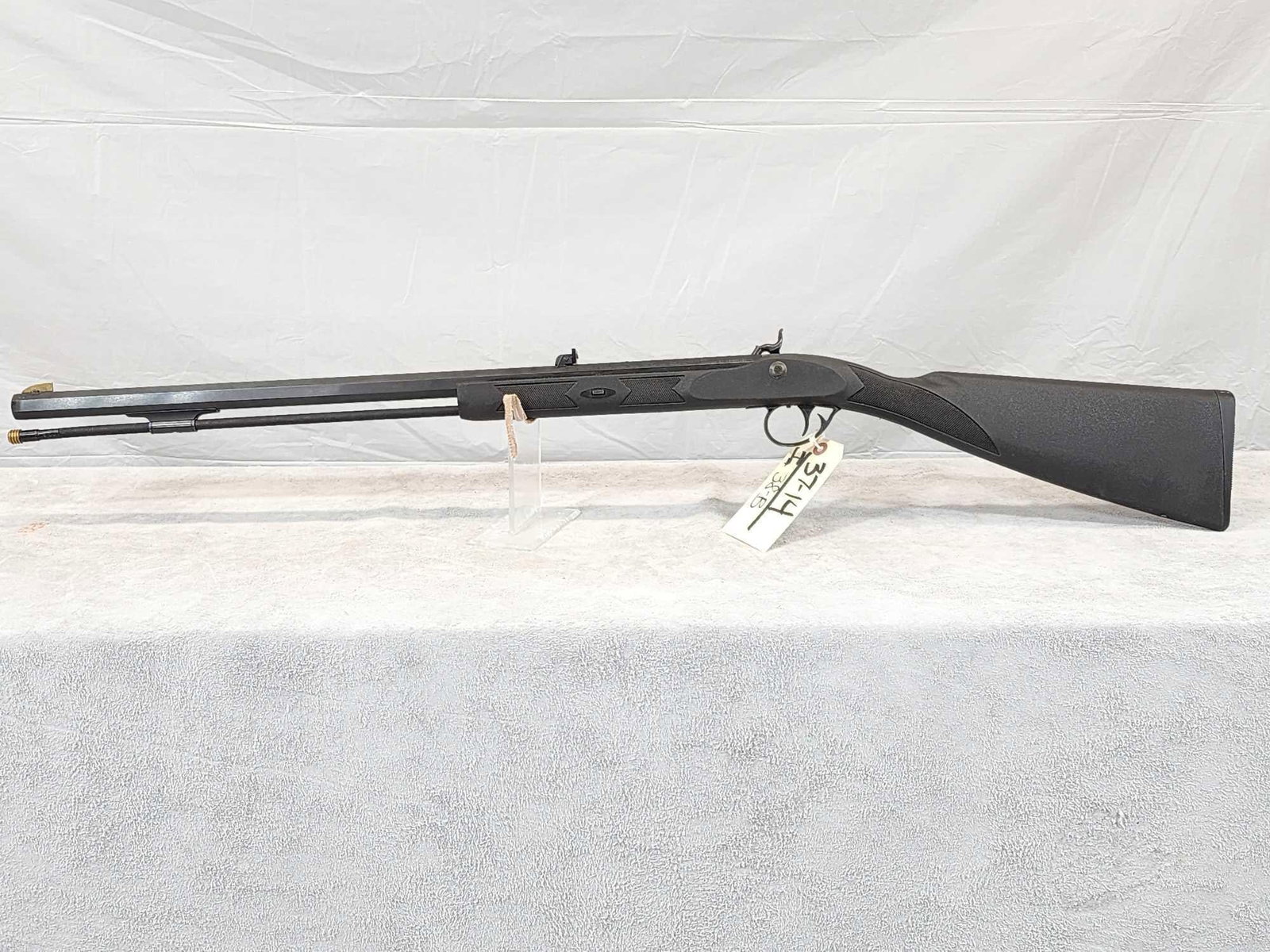 Connecticut Valley Arms Bobcat 54cal Black Powder Rifle: 37.14 Appears to be in good shape 26" octagon barrel adjustable rear sight SN NA