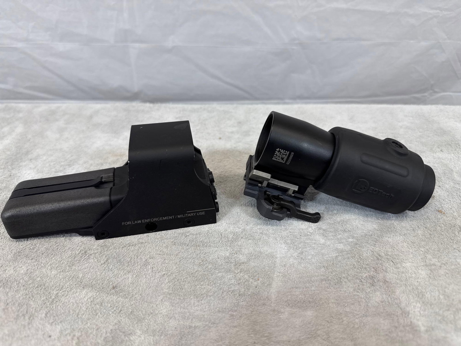 L3/EOTech Holographic Sight with Magnifier: 95.12 clean glass nice sight and magnifier with quick flip mount