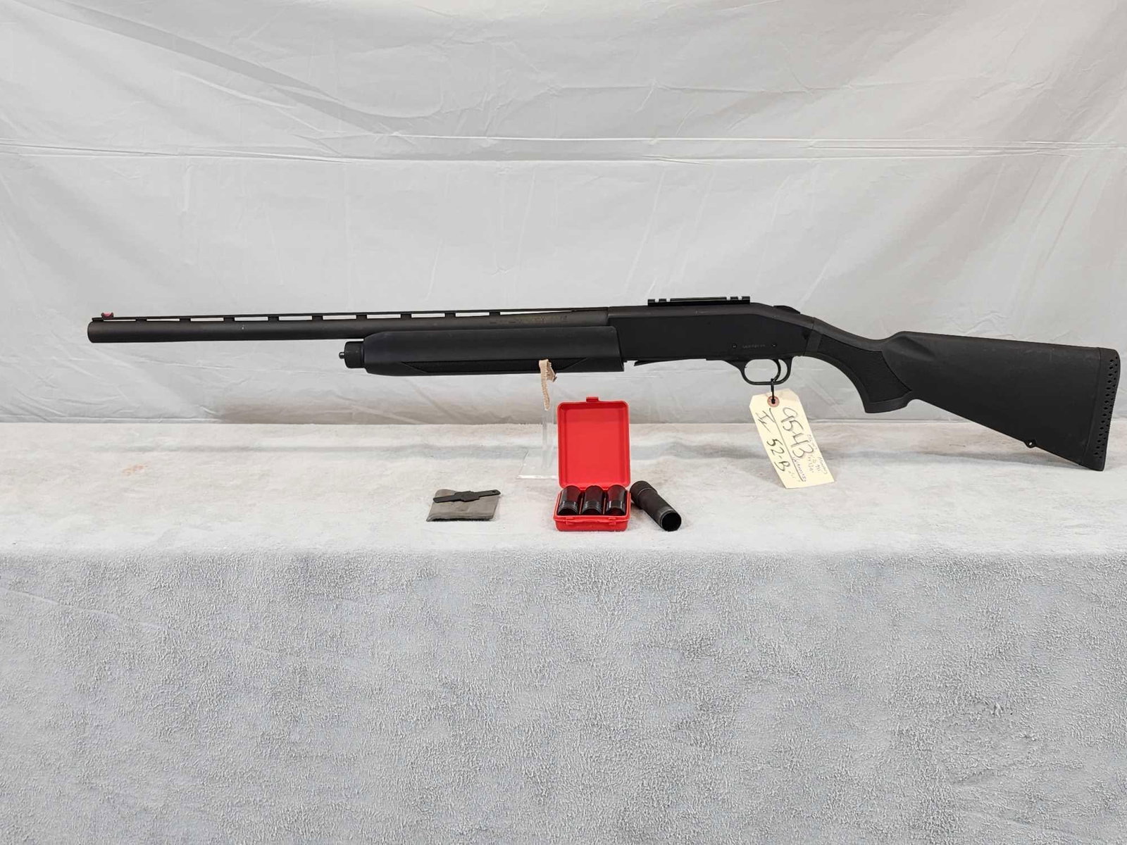 Mossberg Model 935 12ga Semi Auto Shotgun 3 1/2" Magnum (1 of 10)