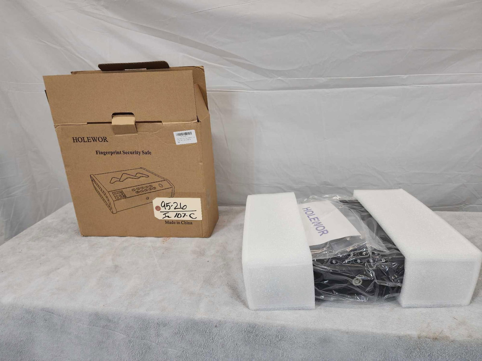 Holewor 2 Gun Finger Print Quick Open Pistol Safe: 95.26 Brand new in the box