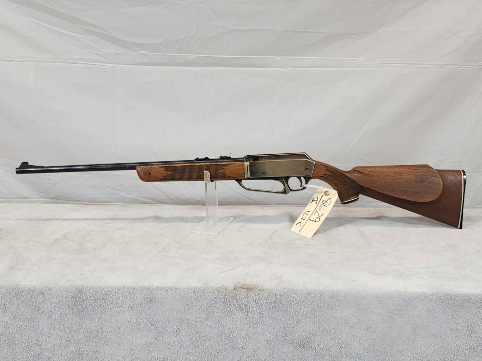 Vintage Daisy Model 881 Air Rifle: 86.29 Appears to be in good shape for its age