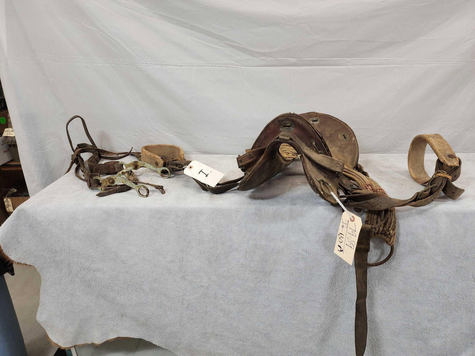 Vintage Calvary Saddle (1 of 5)