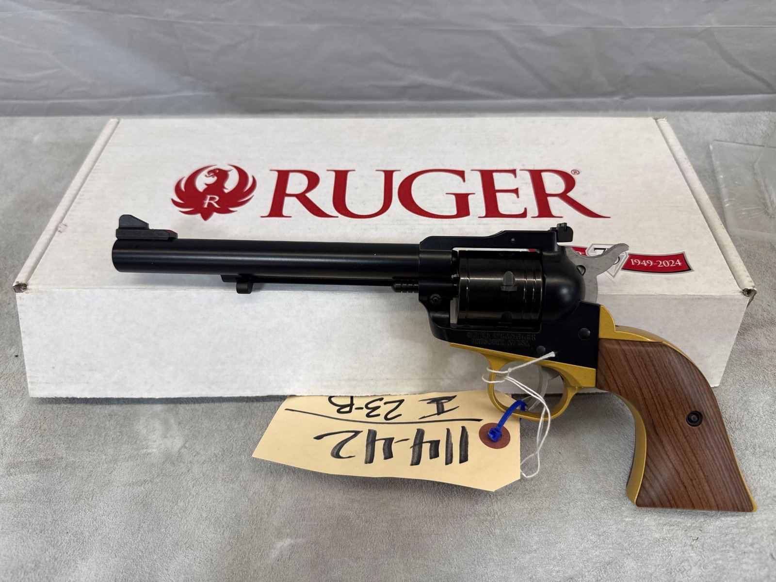 Ruger Super Wrangler 22 LR/22 WMR Revolver: 114.42 new in box never fired has 22 WMR cylinder sn 209-43251