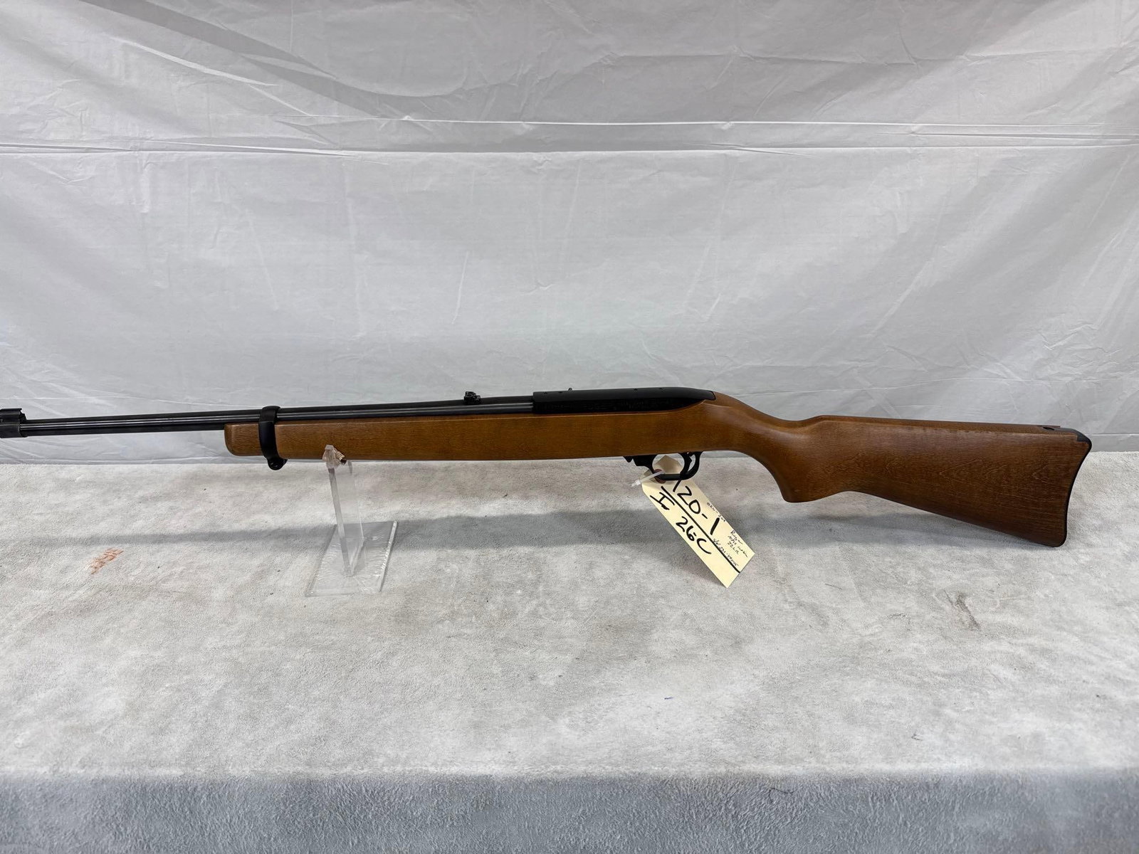 Ruger 10/22 Carbine 22 LR Semi Auto Rifle: 120.1 used like new condition 18 in barrel good rifling shinny bore clean rifle sn 232-49045