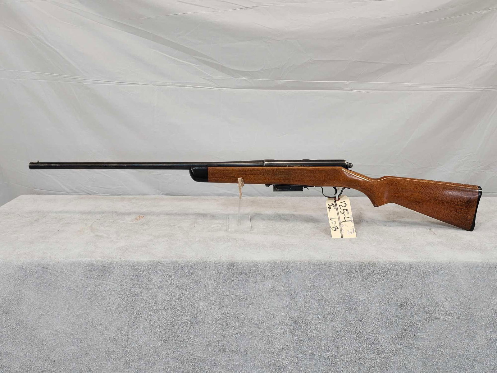 J Stevens Model 258A 20ga Bolt Action Shotgun: 125.4 Clean vintage gun 24.5" barrel shiny bore action seems crisp SN NA