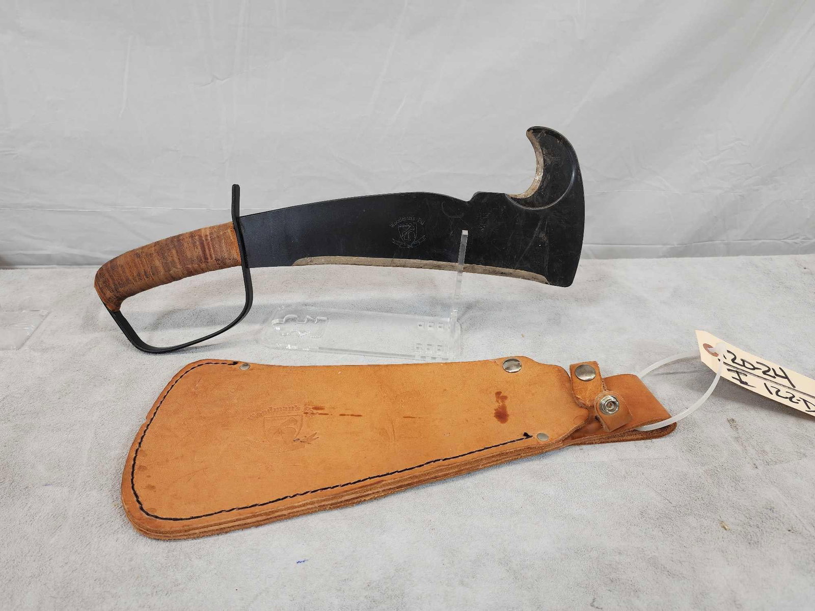 Woodsman's Pal # 284 Cickle Machete: 120.24 Great condition with sheath
