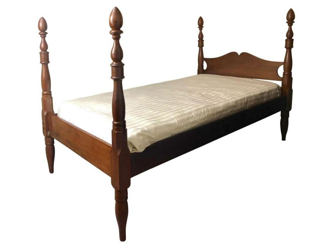 Antique Twin Walnut Bed with Acorn Post Finials: Antique Twin Walnut Bed with Acorn Post Finials
