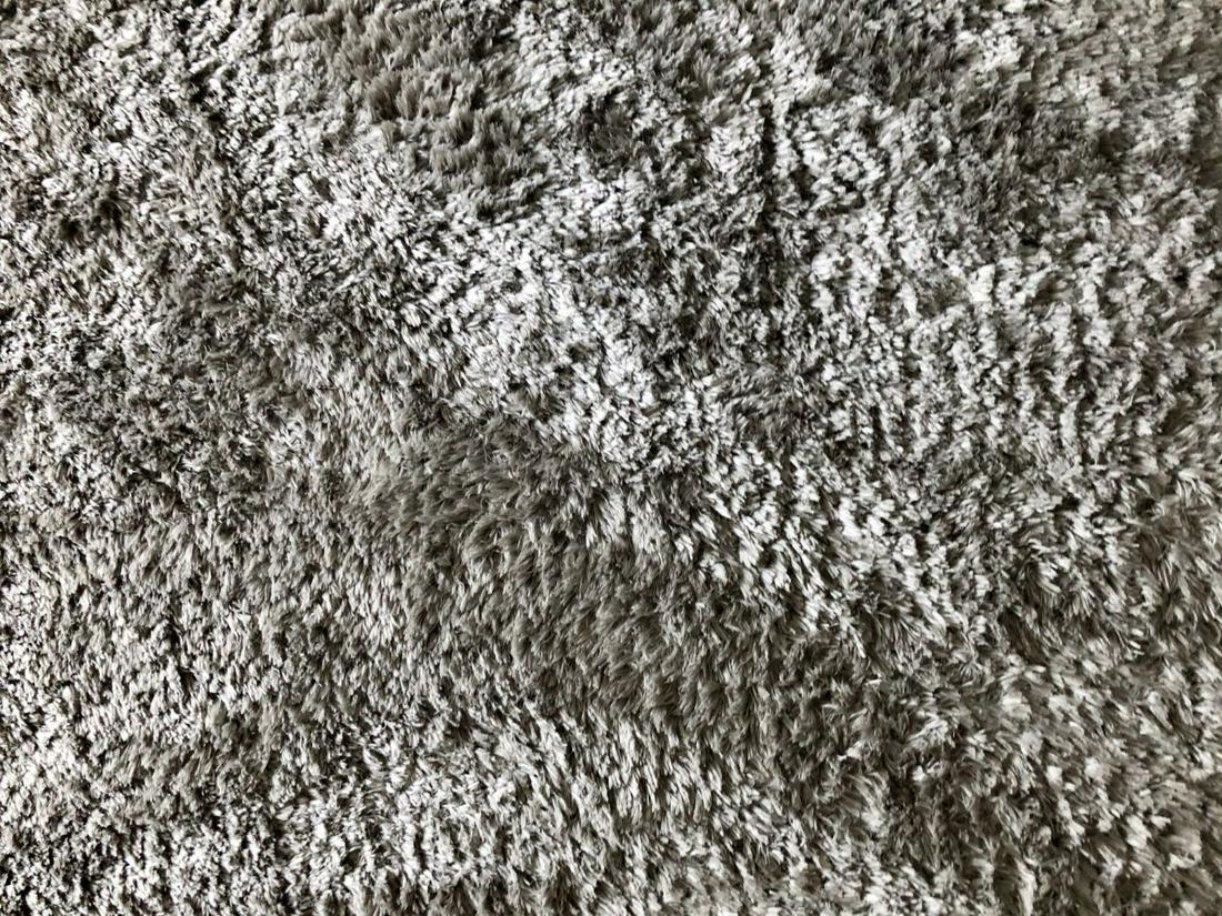 Ligne Roset 8 x 10 Shag Rug: Ligne Roset Shag Rug, 8 x 10