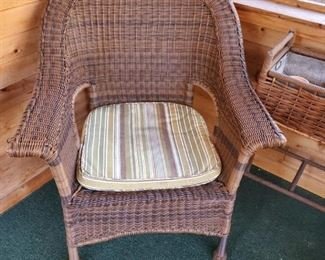 Pair of wicker chairs (1 of 2)