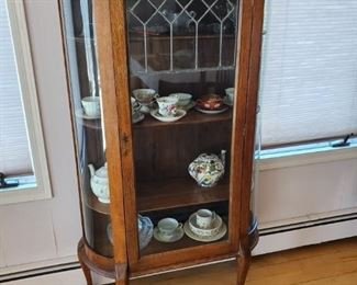 Oak and Glass display case (1 of 2)