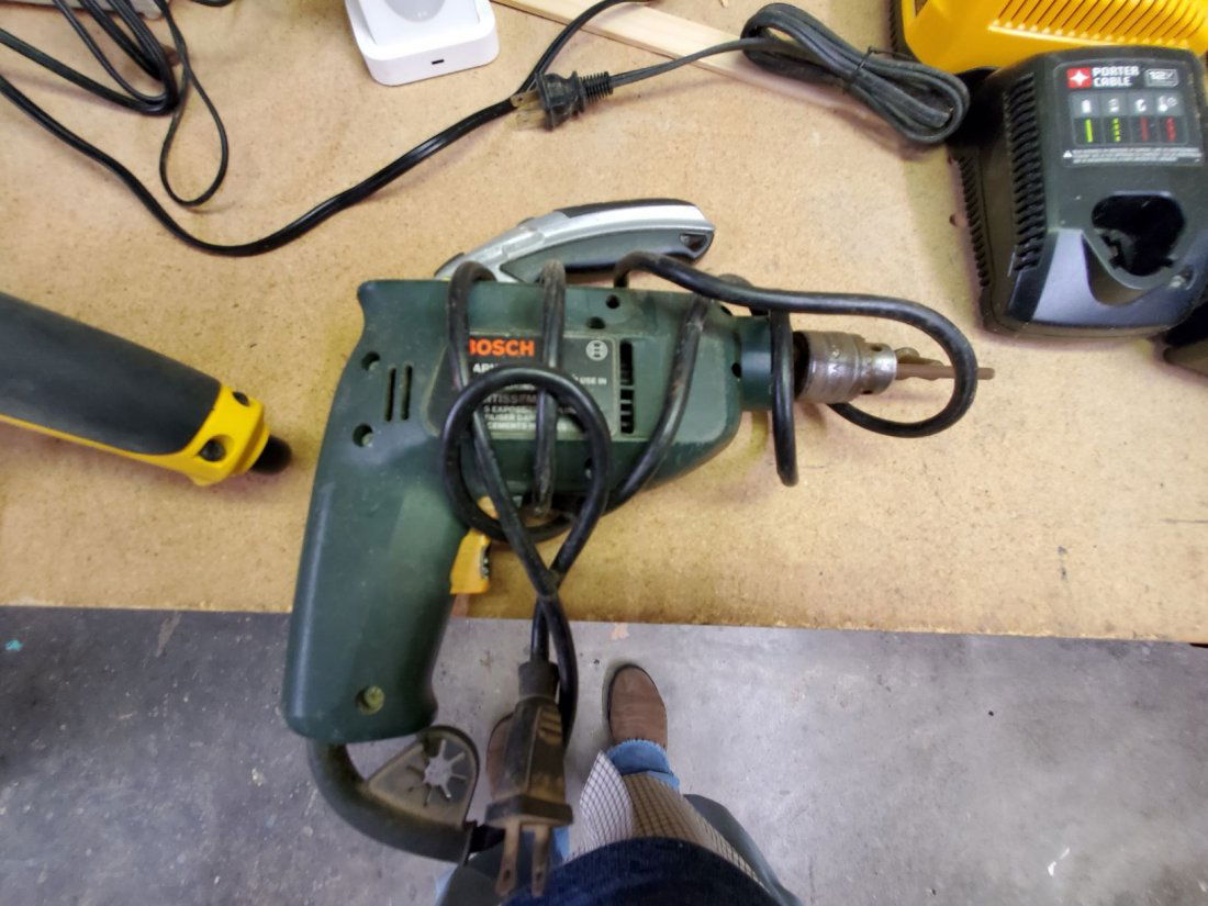 Bosch corded drill (1 of 1)