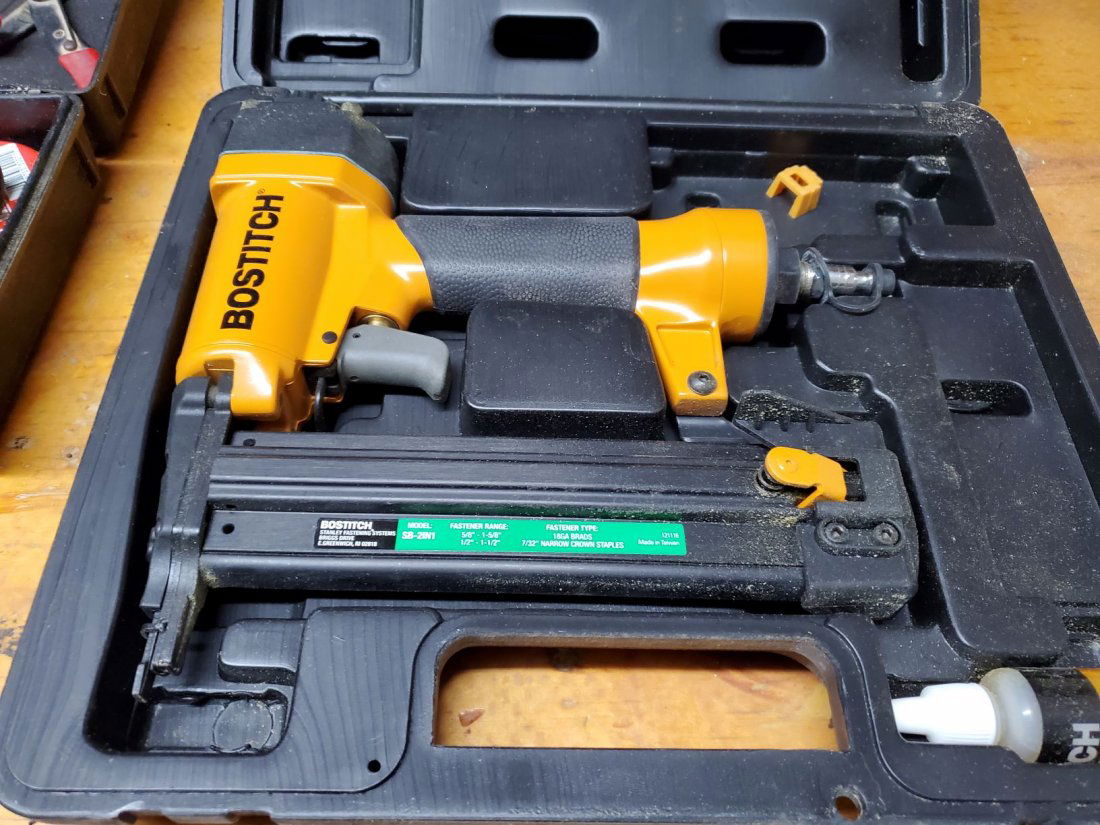 Bostich nailer and stapler (1 of 1)