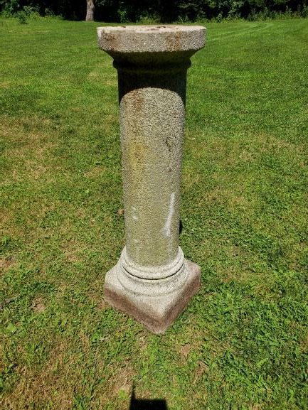 Concrete Pedestal (1 of 1)