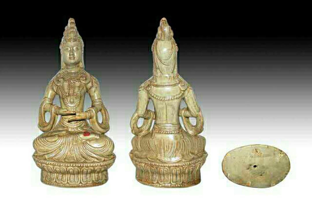 A YUE KILN PORCELAIN BODHISATTVA STATUS (1 of 1)
