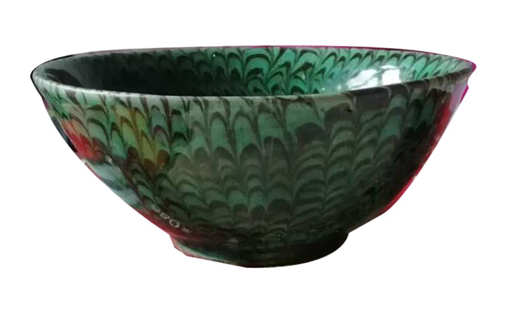A GREEN GLAZE FEATHER PATTERN CUP (1 of 3)