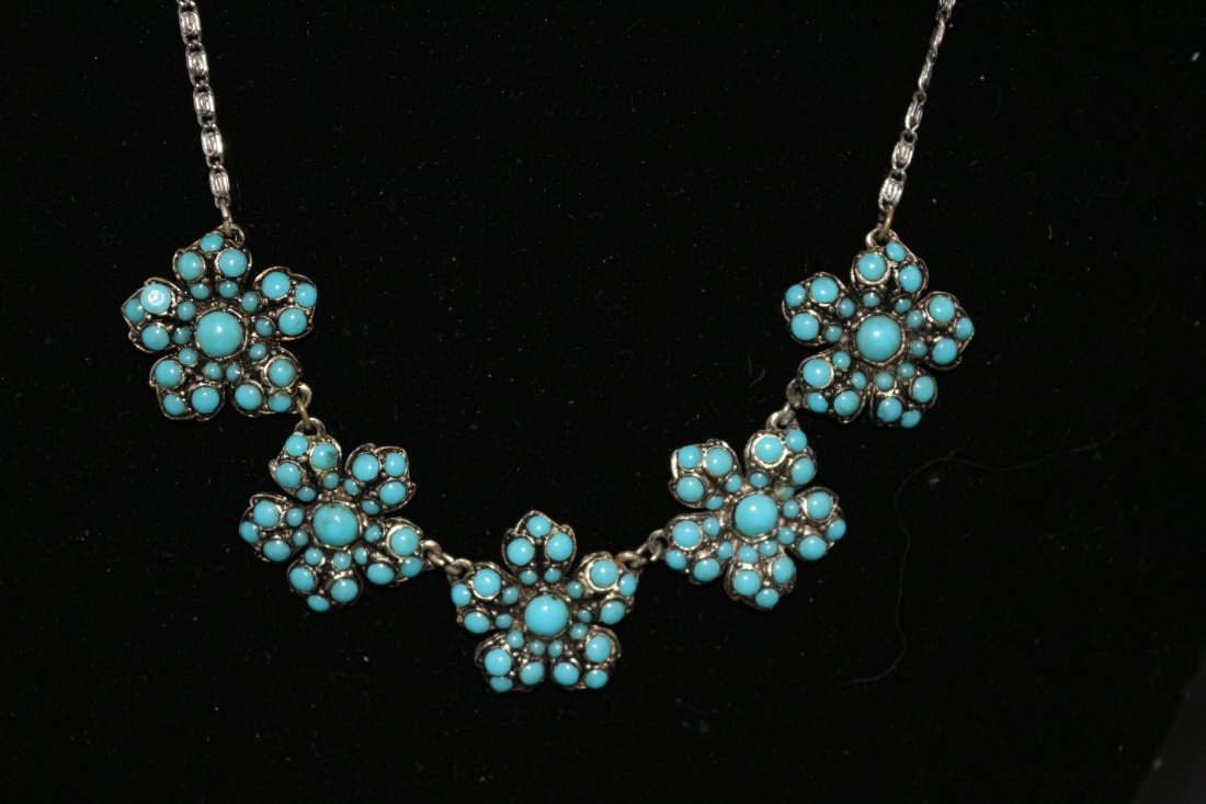 Decorative Flower Head Design Necklace (1 of 6)