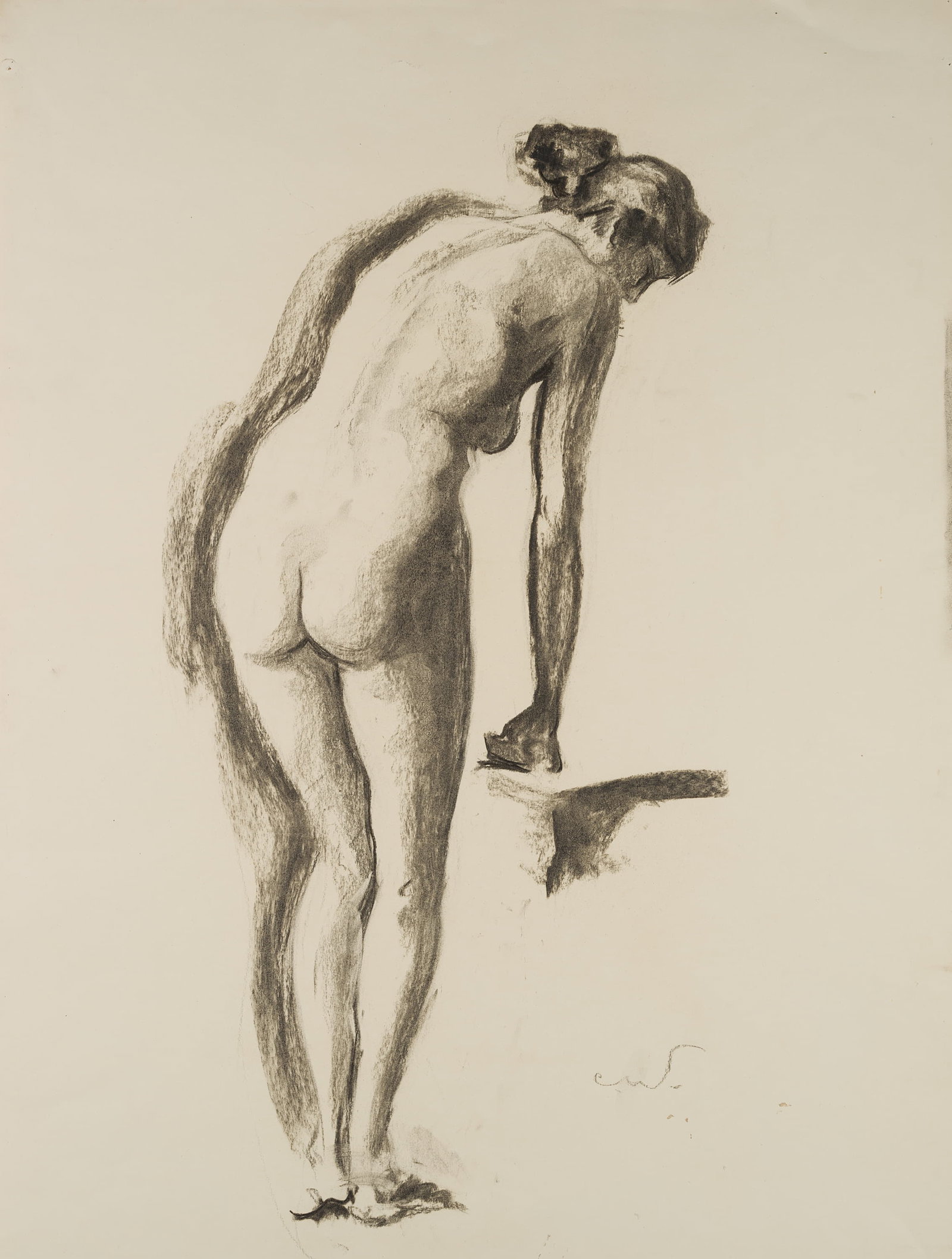 C. WALTHER (1880-1954), Female nude from the back, Charcoal: Carl August Walther (1880 Leipzig - 1954 Dresden): Female nude, bent forwards, 20th century, Charcoal Technique: Charcoal on Paper Stamp: Lower left Estate stamp, Carl Walther. Dresden. 20th century I