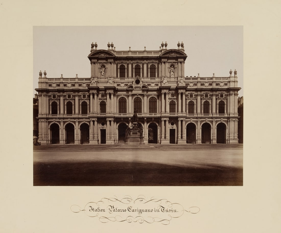 FRATELLI ALINARI (19th) Circle, Italy: Palazzo Carignano in Turin, around 1880, albumen paper print: Fratelli Alinari (19th century) Circle: "Italien: Palazzo Carignano in Turin", Barockarchitektur, Museo del Risorgimento, c. 1880, albumen paper print Technique: albumen paper print, mounted on Cardbo
