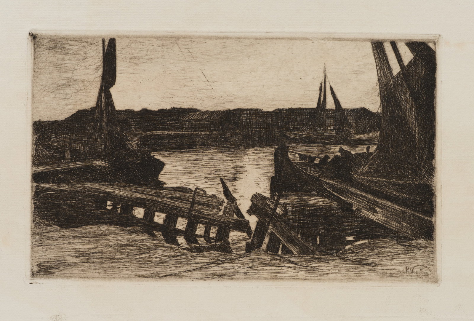 R. VOORTMAN (19,20th), View of the harbour with boats, Etching: Robert Voortman (19./20. century): Harbour view with boats Dark harbour view with boats, planks and sailors on calm water, 20th century, Etching Technique: Etching on Paper Impression Quality: Proof i