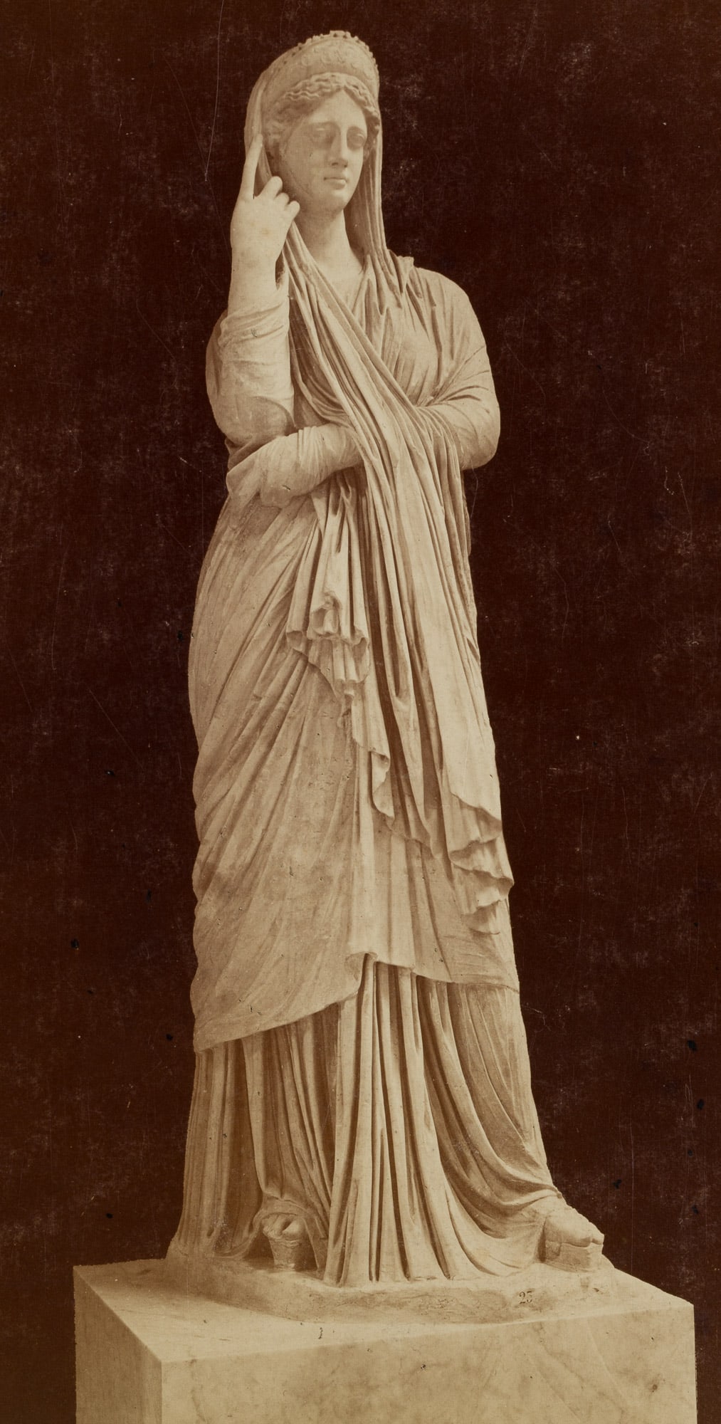 Unknown (19th), Pudicitia, modesty, sculpture, around 1880, Sepia-Photography: Unknown (19th century): Pudicitia, personification of modesty, sculpture of an ancient woman, c. 1880, Sepia-Photography Technique: Sepia-Photography on Albumen paper, mounted on Cardboard Date: c. 18