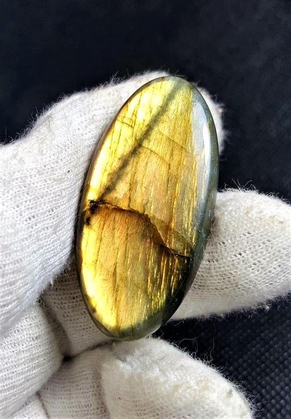 54 Carats Natural Beautiful Purple Flash Labradorite (1 of 4)