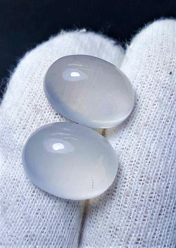 40 Carats Calibrated Moonstone Cabs: 40 Carats Calibrated Moonstone Cabs - 19.5X15.5X9.5 : Flat-rate of $23.00 to anywhere. shipping rates are determined by Parcel weight and destination. Combined shipping: We offer combine shipping on m