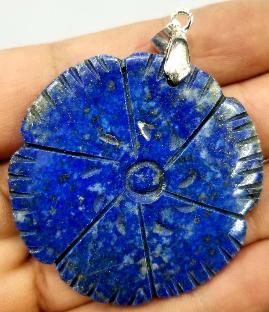 Beautiful lapis lazuli Flower Pendant (1 of 2)