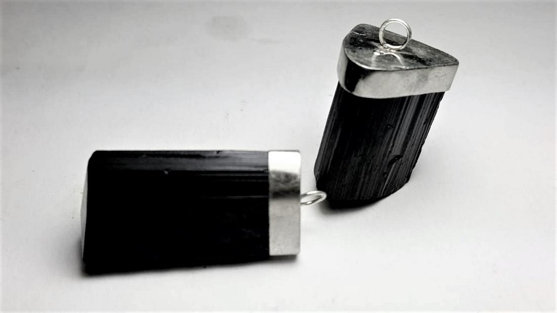 SILVER STERLING PAIRED BLACK TOURMALINE PENDANTS: SUPREME QUALITY NATURAL SILVER STERLING PAIRED BLACK TOURMALINE PENDANTS : Flat-rate of $23.00 to anywhere. shipping rates are determined by Parcel weight and destination. Combined shipping: We offer