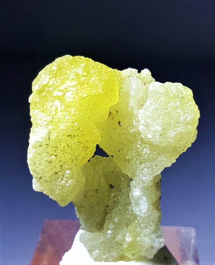 Lemon Yellow Beautiful Brucite Crystal - 9 Grams: Lemon Yellow Beautiful Brucite Crystal - 9 Grams - 38X27X18 mm : Flat-rate of $23.00 to anywhere. shipping rates are determined by Parcel weight and destination. Combined shipping: We offer combine sh