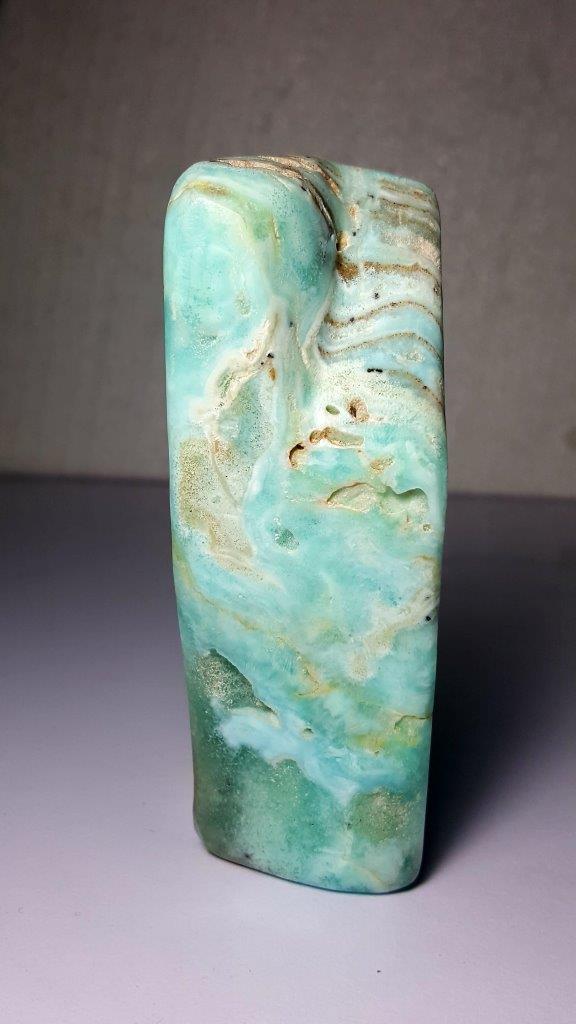 470 Grms Naturally itched Fluorescent Calcite Tumble (1 of 7)