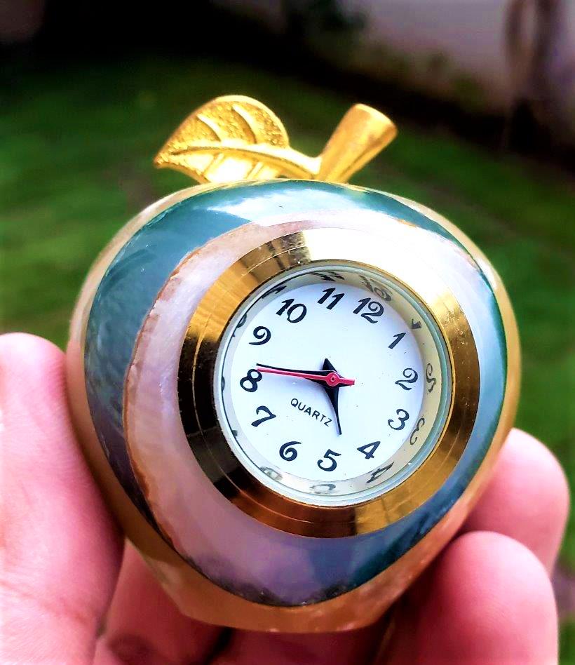 Jasper Apple Clock -156.8 Grams (1 of 4)
