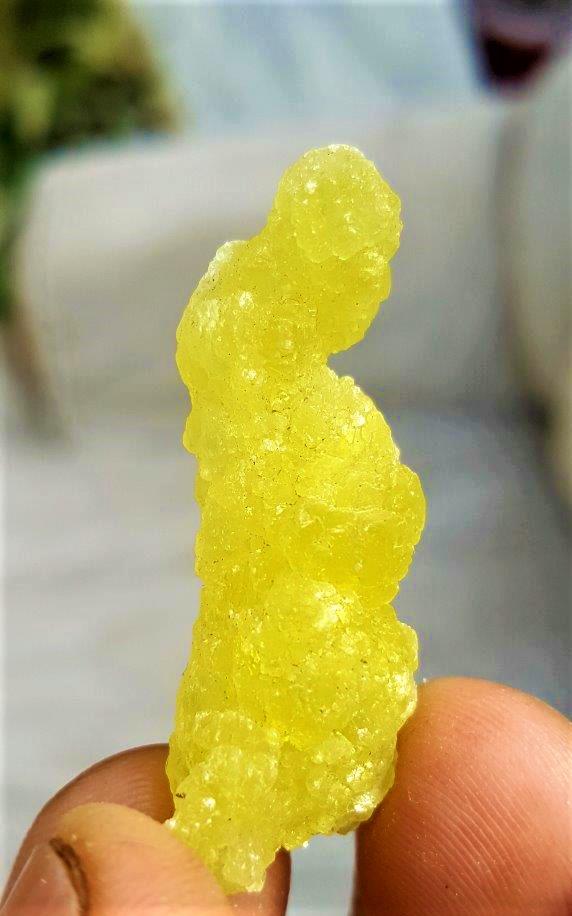 Natural Lemon yellow Brucite Mineral- 5.4 Grams: Natural Undamaged Lemon yellow Brucite Mineral- 5.4 Grams - 41X15X10.5 mm : Flat-rate of $23.00 to anywhere. shipping rates are determined by Parcel weight and destination. 5$ will be charged for each
