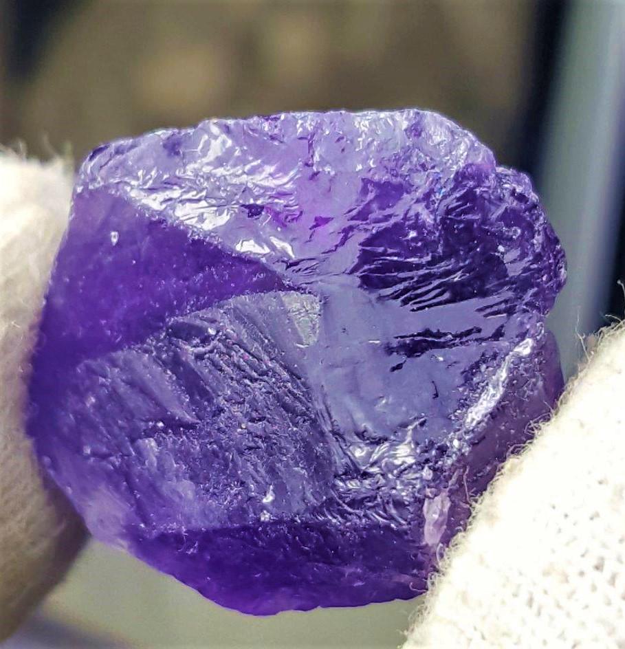 Facet Rough Natural Amethyst rough stone 9.2 Grams (1 of 3)