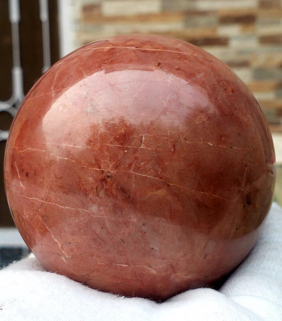 Polished Rhodonite Healing Sphere - 595 Grams: Top Quality Polished Rhodonite Healing Sphere - 595 Grams - Diametere - 75 mm: Flat-rate of $45.00 to anywhere.shipping rates are determined by Parcel weight and destination.5$ will be charged for eac