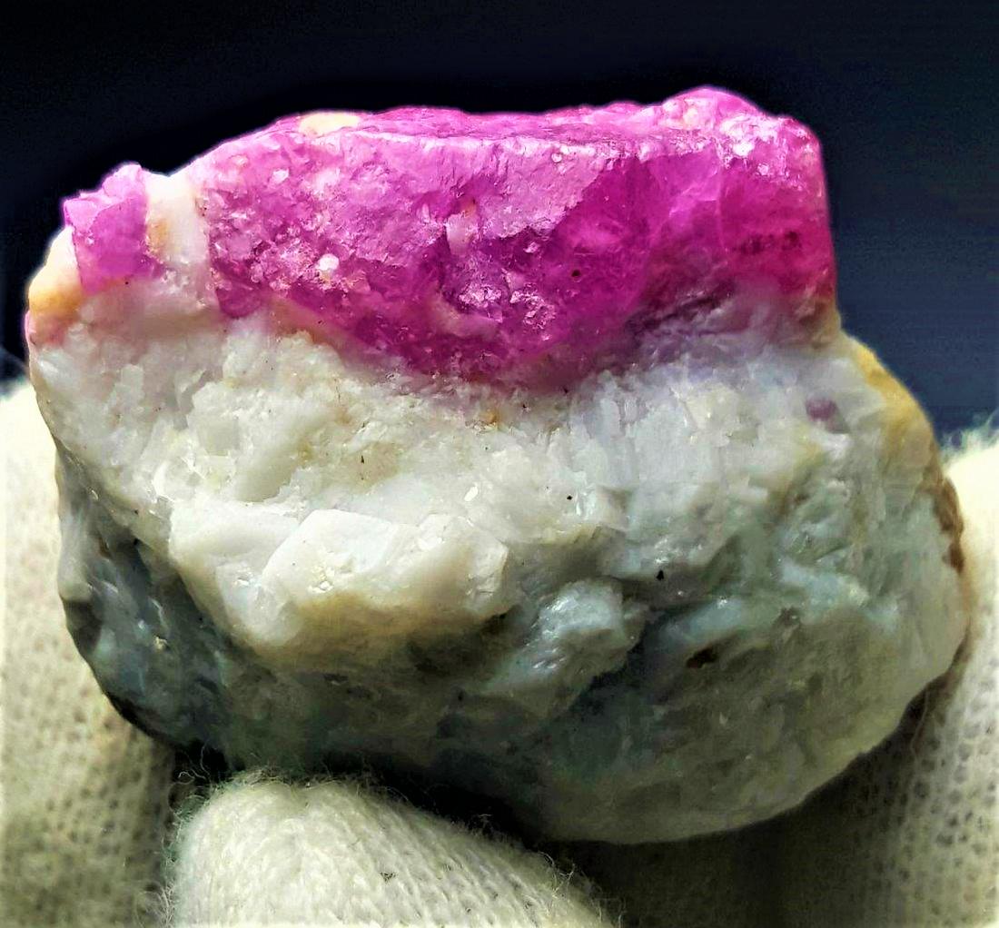 19.7 Grams Ruby Crystal With Mother Rock (1 of 5)