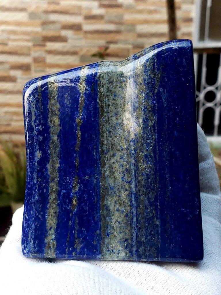 335 Grams Royal Blue Lapis Lazuli Tumble: 335 Grams Unusual Shape Royal Blue Lapis Lazuli Tumble - 95X78X25 mm: Flat-rate of $27.00 to anywhere.shipping rates are determined by Parcel weight and destination.