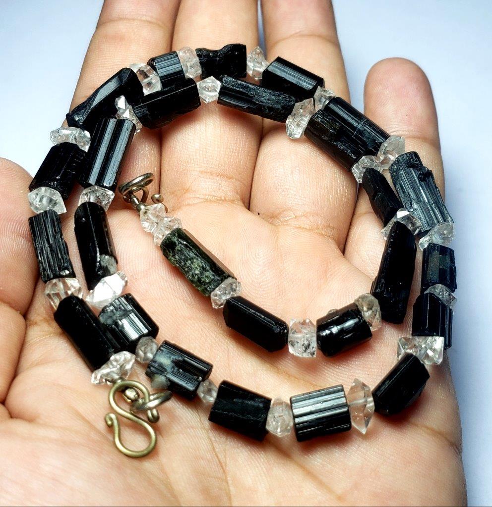 Tourmaline Diamond Quartz NeCklaCe - 40 Cm: BlaCk Tourmaline Diamond Quartz NeCklaCe - 40 Cm: Flat-rate of $23.00 to anywhere.shipping rates are determined by Parcel weight and destination.