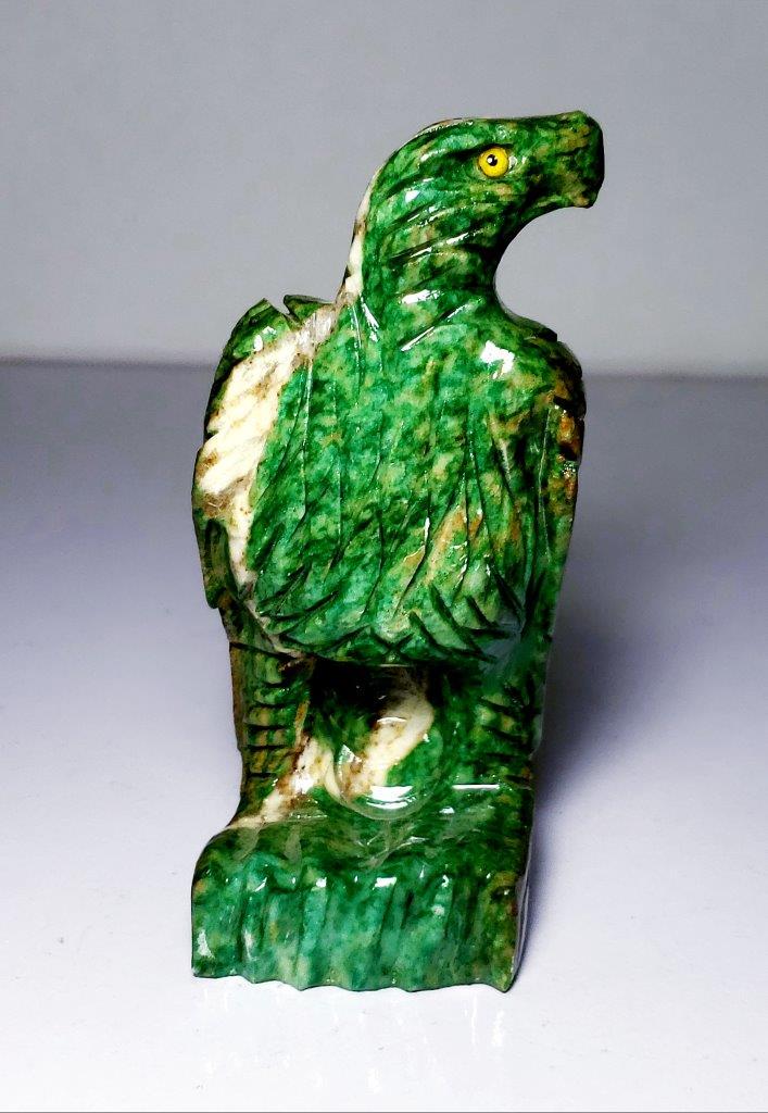 Aventurine Healing Eagle - 553.1 Grams: Aventurine Healing Eagle - 553.1 Grams - 133X58X60 mmShipping: $45.00.shipping rates are determined by Parcel weight and destination.