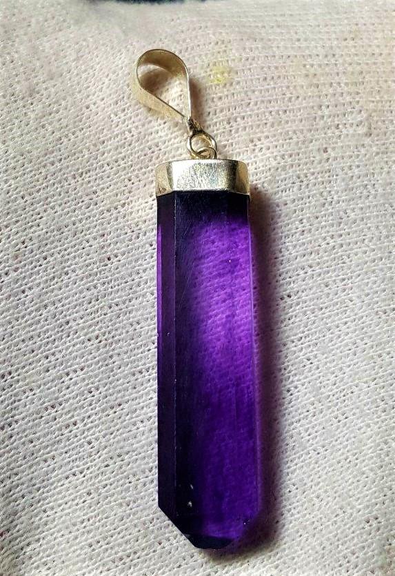 FLUORITE Healing Crystal Rainbow Carving Pendant (1 of 4)