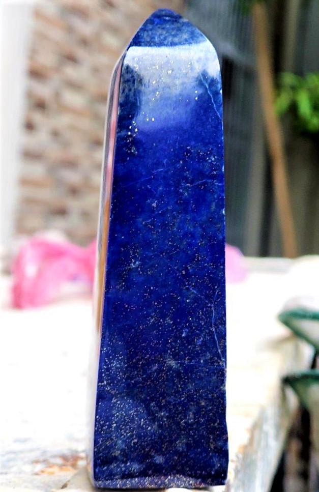 Lapis Lazuli with Pyrite Standing Pyramid Tumble: Lapis Lazuli with Pyrite Standing Pyramid 180 GramsShipping: $23.00.shipping rates are determined by Parcel weight and destination.