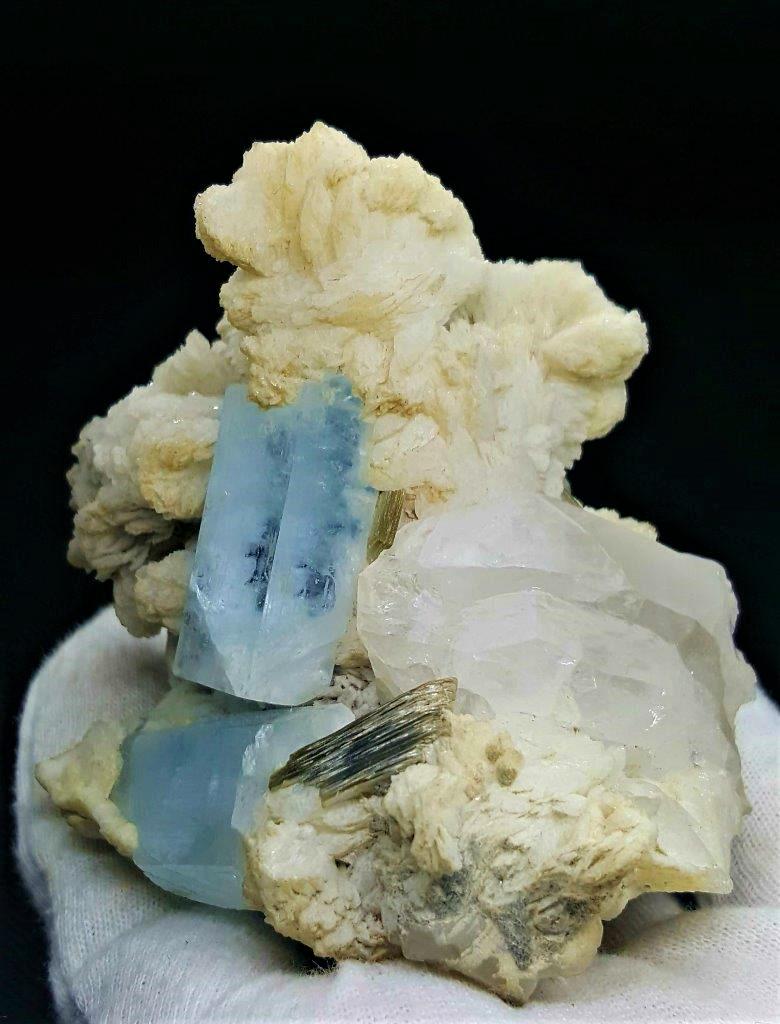 317 Grams Aquamarine ,Black Tourmaline & Quartz (1 of 7)