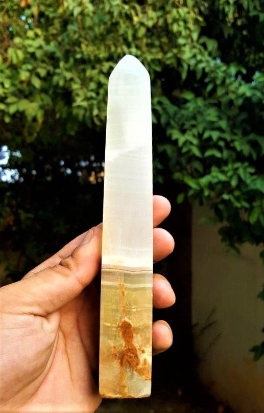 Onix Tower - 242 Grams (1 of 2)