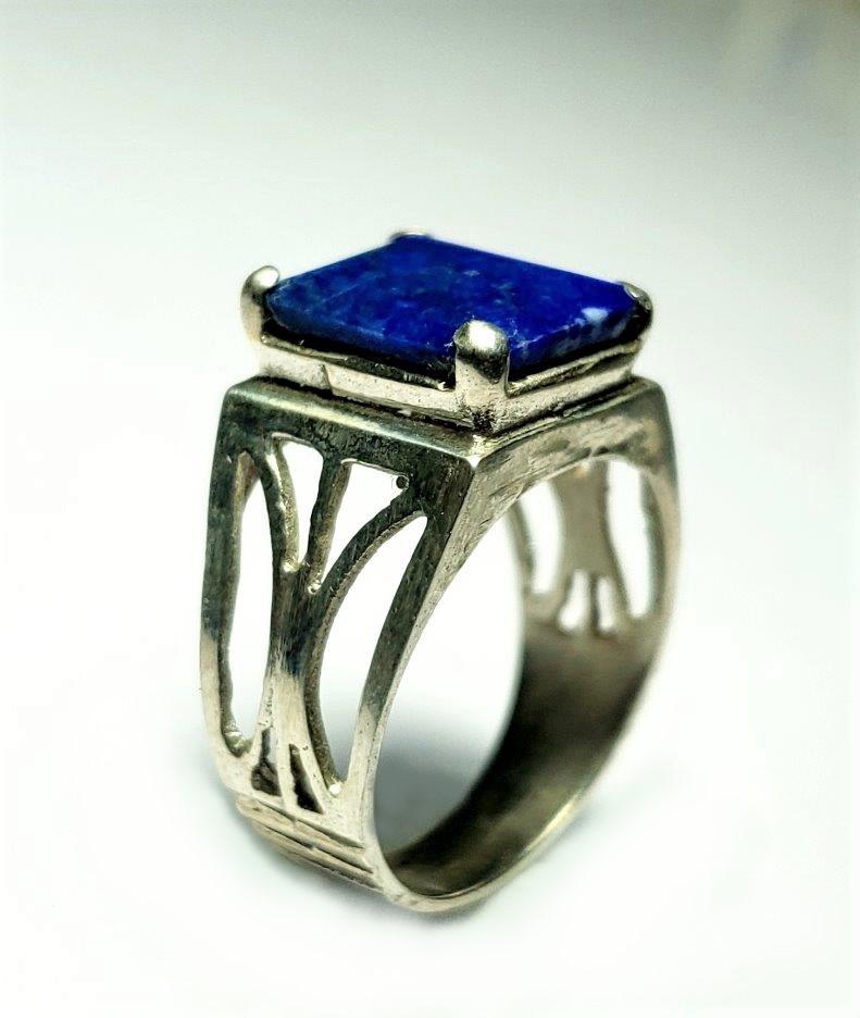 Antique Royal Blue Lapis Cab in Silver Ring: Antique Royal Blue Lapis Cab in Silver Ring Shipping: $23.00. Shipping rates are determined by Parcel weight and destination.