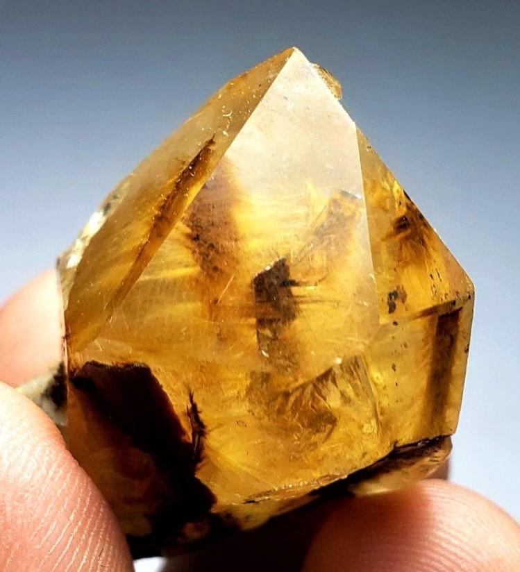 Undamaged Rutile Quartz Crystal -19.88 Grams (1 of 6)