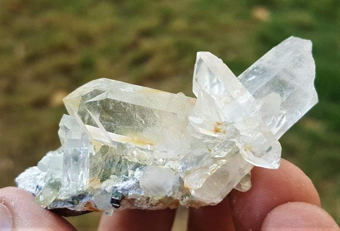 Quartz Crystals Specimen - 45.4 Grams (1 of 2)